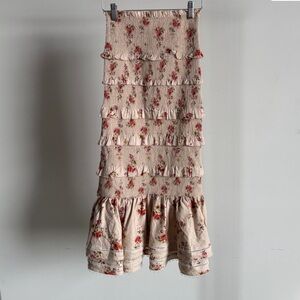 NWT V. Chapman Linnea Skirt Natural
Dainty Floral Size 2